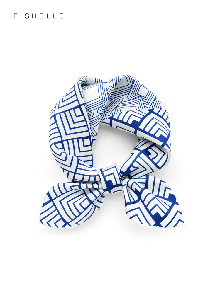 Geometric printed real silk tw - Scarf Silk Square recension och pris