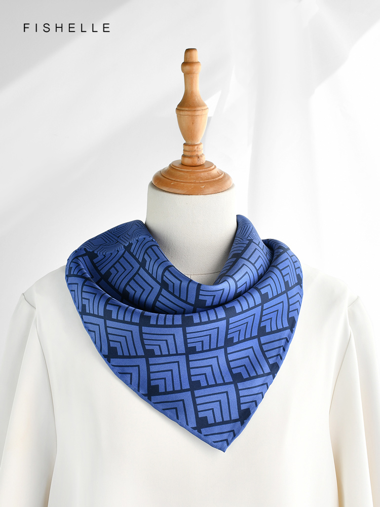 Geometric printed real silk tw - Scarf Silk Square recension och pris